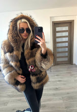 Načítať obrázok do zobrazovača galérie, Dámsky pravý kožuch z mývala “MADELYN” Topkožuchy.sk
