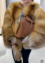 Načítať obrázok do zobrazovača galérie, Luxusný kožuch z líšky “AMENIA” Topkožuchy.sk
