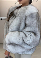 Načítať obrázok do zobrazovača galérie, Luxusný kožuch z líšky “AMENIA” Topkožuchy.sk
